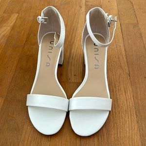 Unisa Rewni 2 Sandal size 7.5